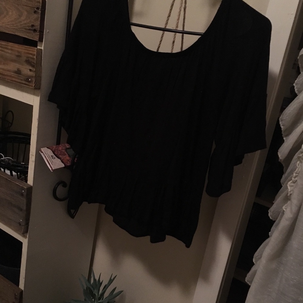 Off shoulder crop top
